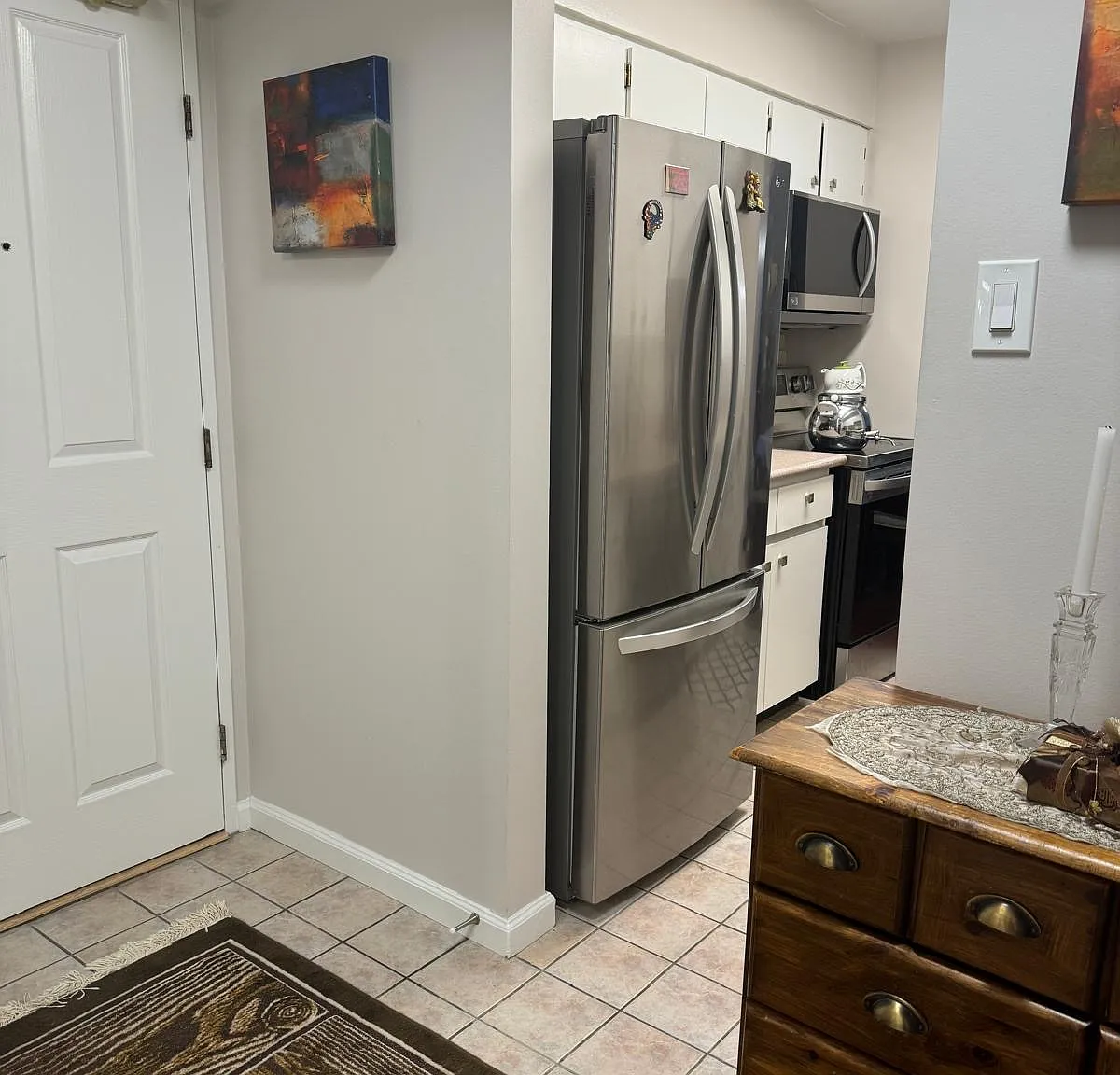 2 bed, 850 sqft, $2,600 — Photo 2