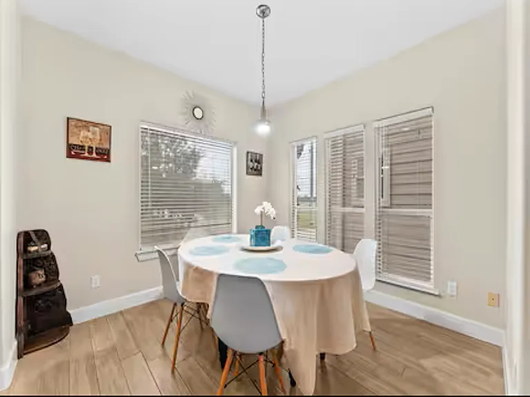 3045 Clinton Dr — Photo 25