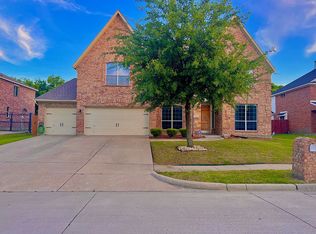 2311 Comanche Trl, Grand Prairie, TX 75052