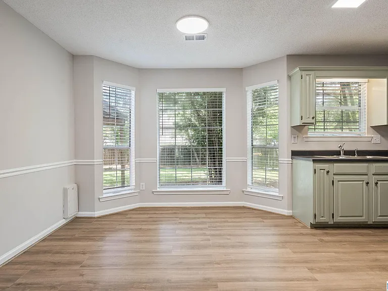 205 Brookhollow Dr — Photo 11