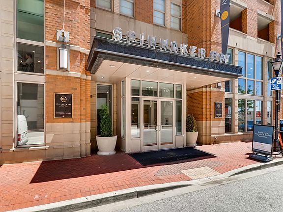 4th image of 717 President St Unit 303