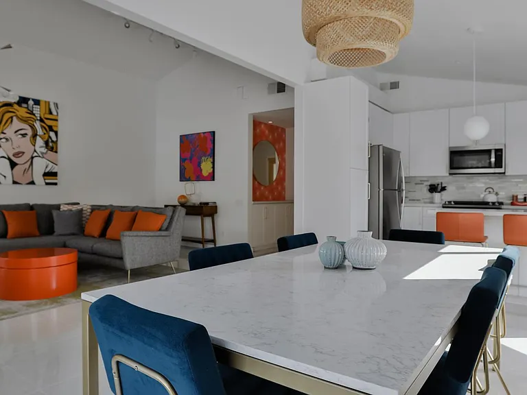 900 S Nueva Vista Dr — Photo 1