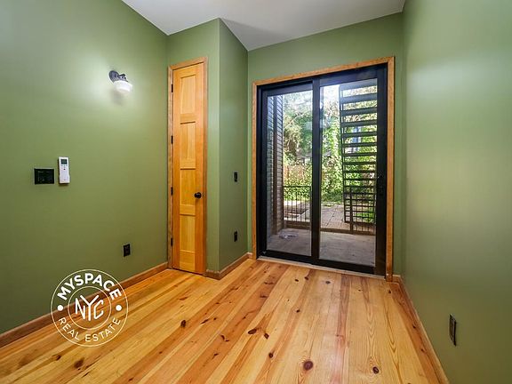 5th image of 212 Starr St #1R