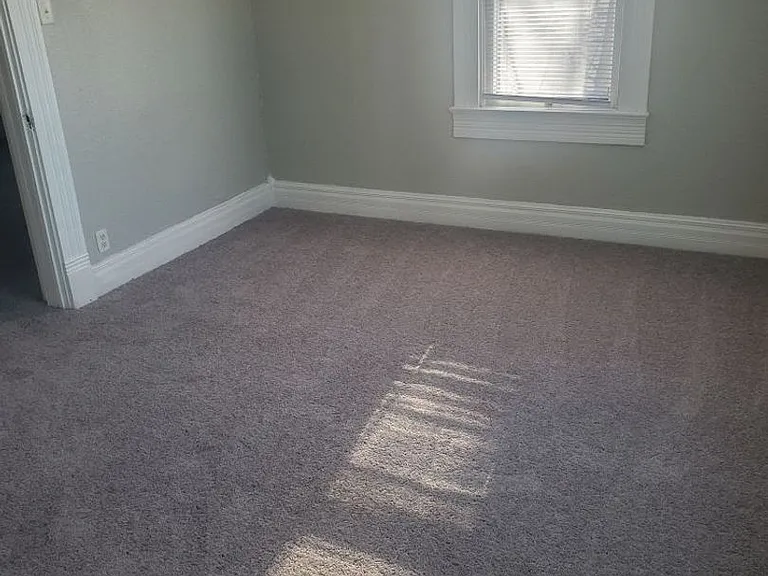 2808 S Elm St — Photo 11