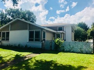 1020 Hahn Pl, West Chicago, IL 60185