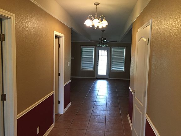 3rd image of 178 Lake Forest Dr