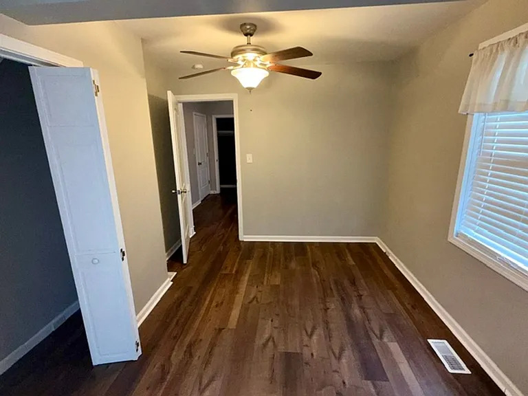 914 Birch St — Photo 10