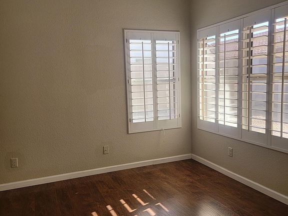 4th image of 3461 W Golden Ln