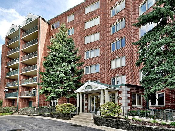 2nd image of 8580 W Foster Ave Unit 704