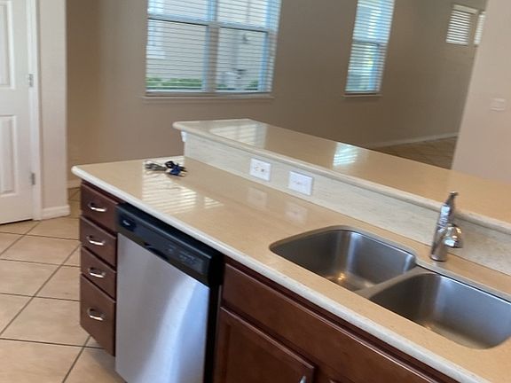 4th image of 8399 Lovett Ave