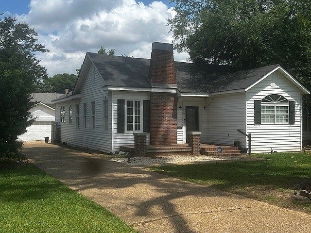 1st image of 552 Ockley Dr