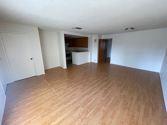 3rd image of 11707 Otsego St #K