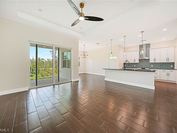 3rd image of 12494 Laguna Dr
