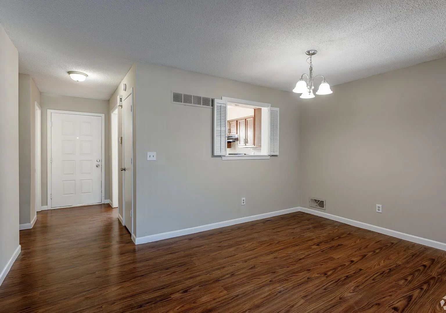 Nieman Park Townhome Duplexes — Photo 2
