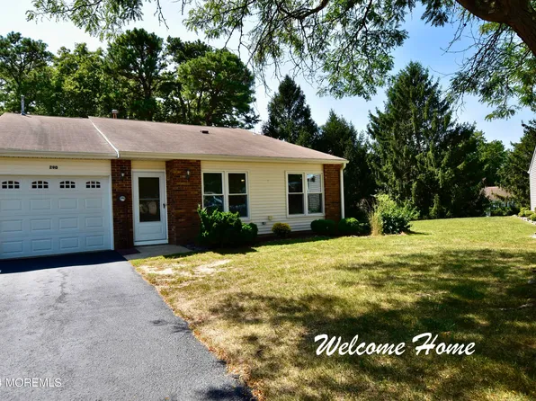 290 Marni Lane, Lakewood, NJ 08701
