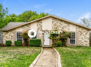 7418 Emory Oak Ln, Dallas, TX 75249