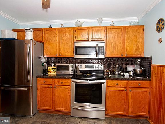 3rd image of 3 Forest Glen Ct