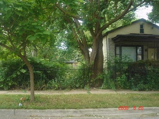 1st image of 8626 S Essex Ave