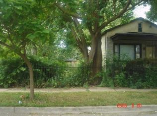 8626 S Essex Ave, Chicago, IL