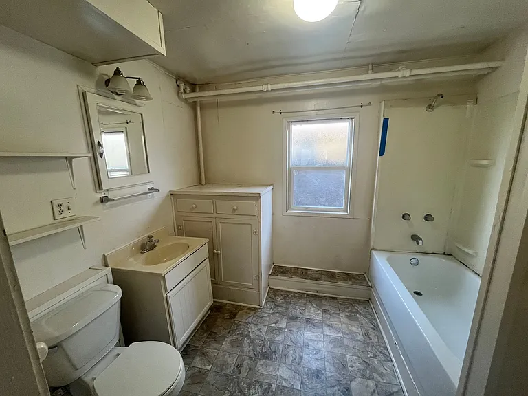 Blue Mystic - 1st Street Apartments - 6 units — Photo 8