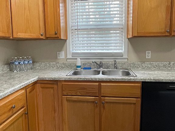 5th image of 4100 Wells Cir