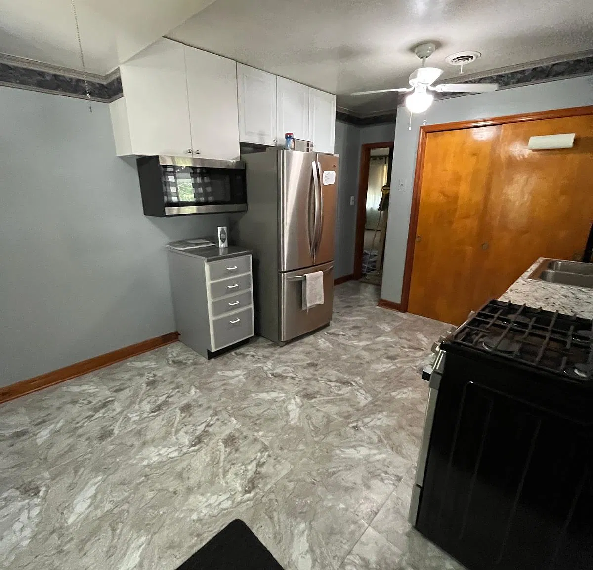 2 bed, 1256 sqft, $1,900 — Photo 3