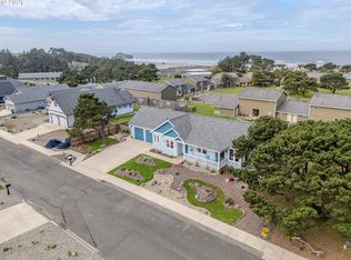 3214 Lincoln Ave SW, Bandon, OR