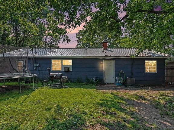 4th image of 56626 Miller Dr