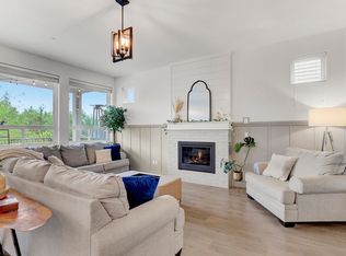 10597 Jackson Rd, Maple Ridge, BC V2W 1G6