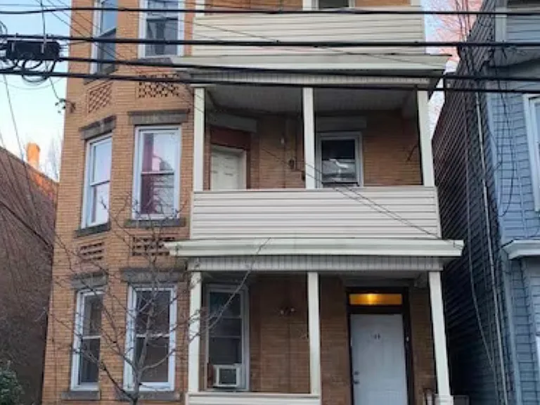 166 8th St #D — Photo 8