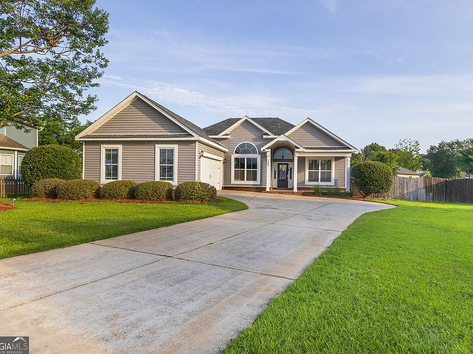 1st image of 205 Courthouse Ln