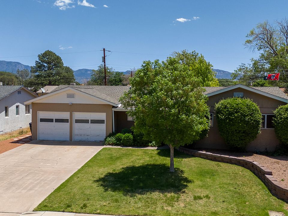1st image of 3124 Cardenas Dr NE