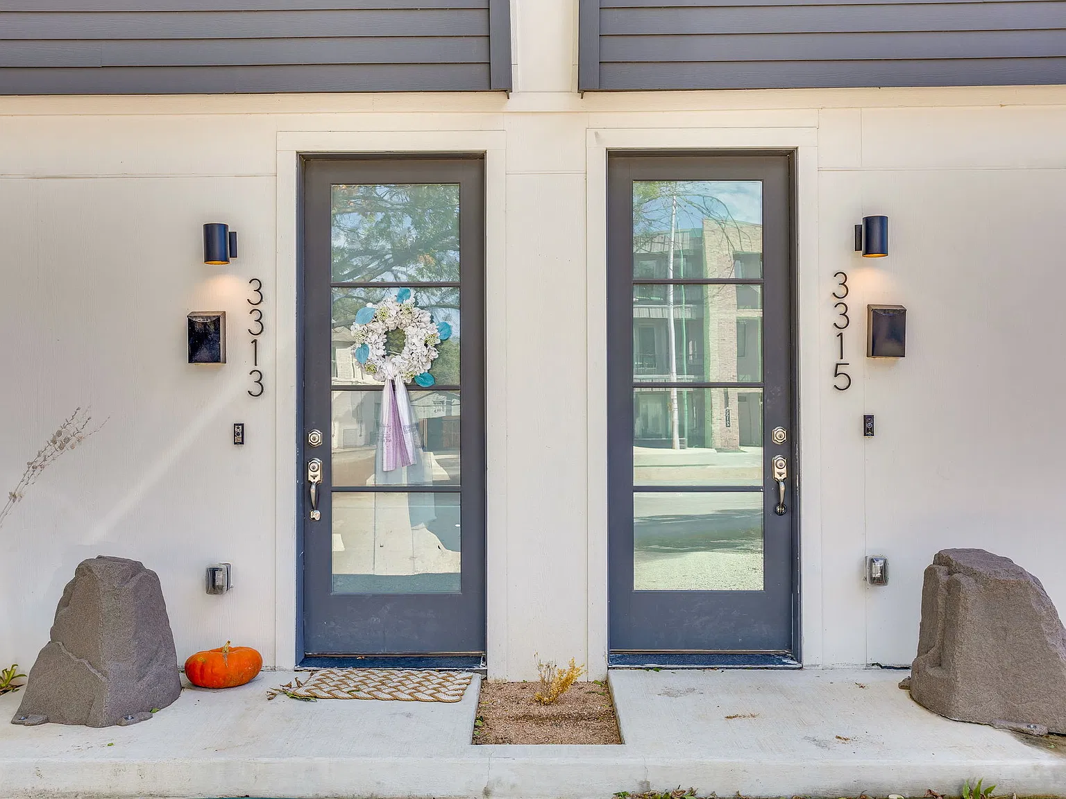 5 bed, 2400 sqft, $6,250 — Photo 4