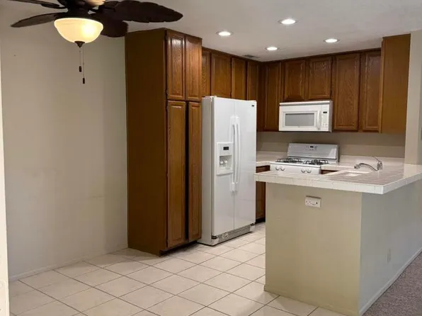 31200 Landau Blvd APT 2711, Cathedral City, CA 92234