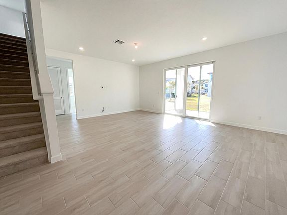 4th image of 9299 Pearch Lane