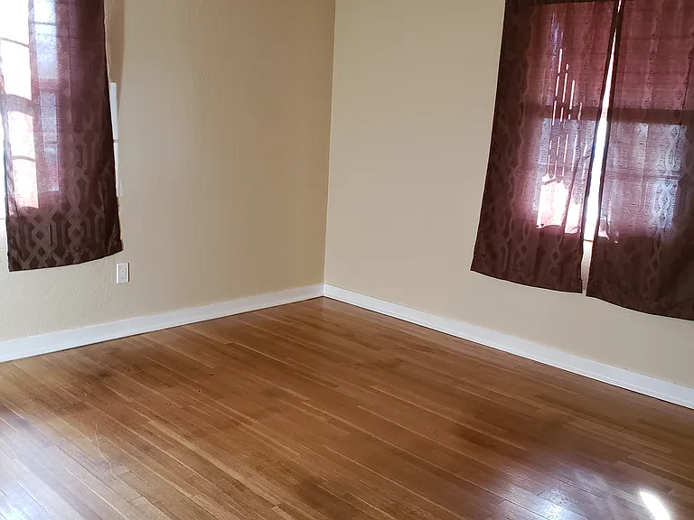 906 Madeira Dr SE — Photo 12