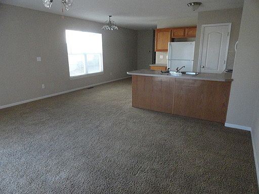 3rd image of 5920 NW 91st St