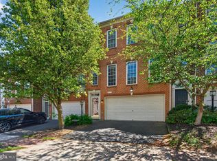 8057 Samuel Wallis St, Lorton, VA 22079