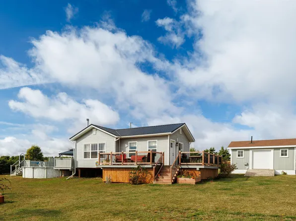 9 Clearview Ln, East Parish, PE C0A 2B0