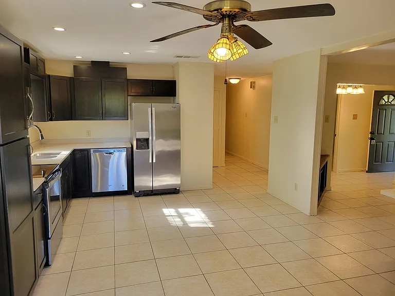 3159 Southlake Park Dr — Photo 9