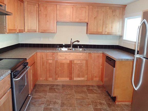 5th image of 6921 Vickery Ave E