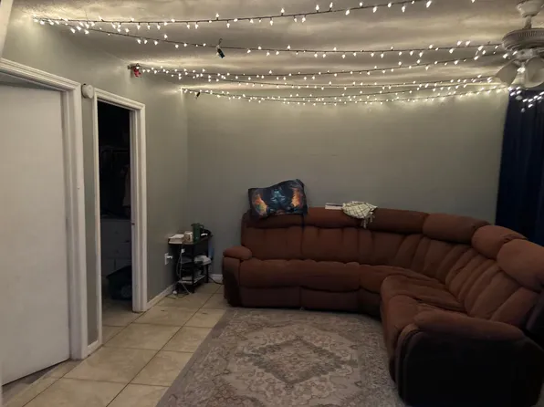 53 Bluff Lake Rd, Mascotte, FL