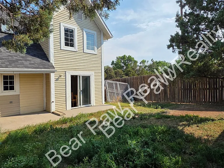 322 Hacienda Ct — Photo 20