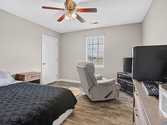 4th image of 4885 Routon Ln