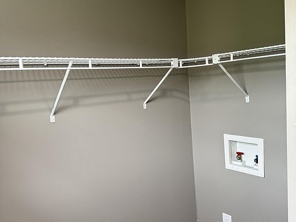 5th image of 7244 Newport Hwy #1