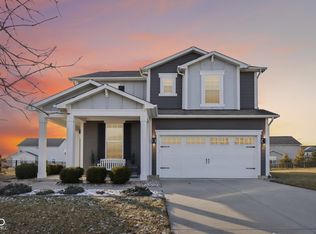 15437 Eastpark Cir W, Fishers, IN 46037