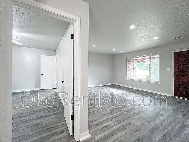 2700 N Wheeler Ave — Photo 13