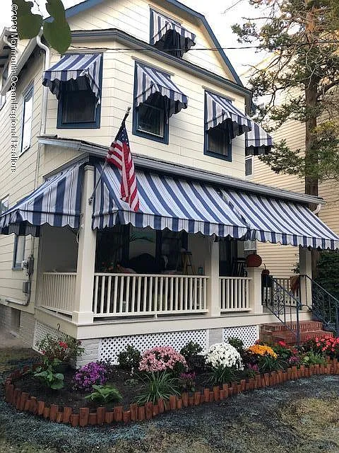 87 Embury Ave