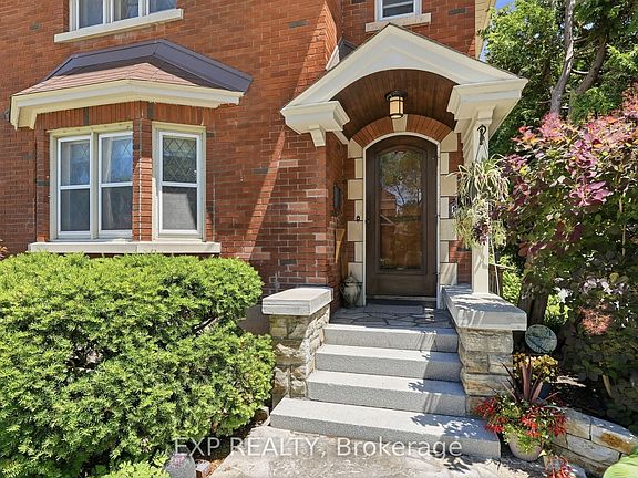 2nd image of 421 Hamilton Ave S