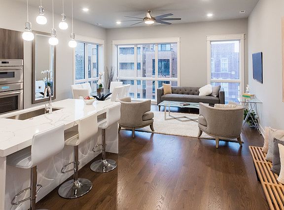 4th image of 3742 N Clifton Ave #201